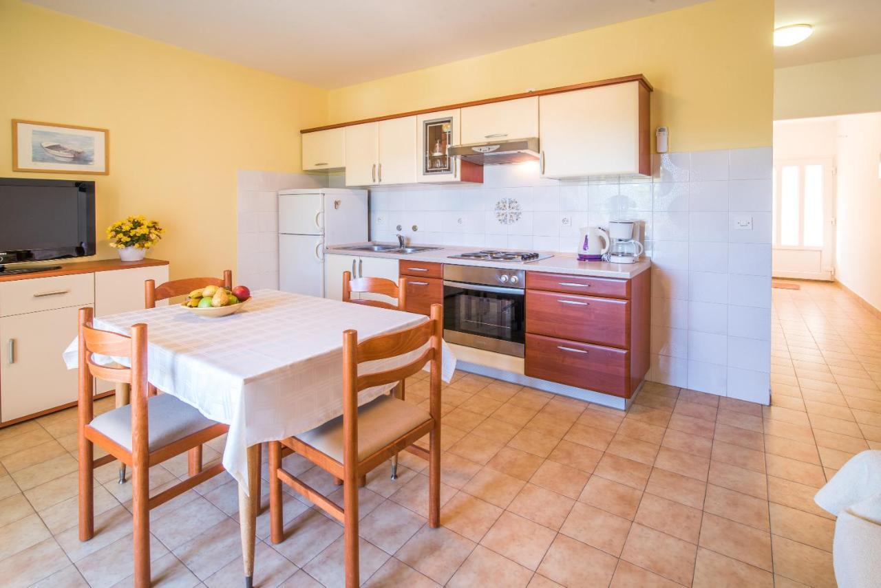 Ana S Apartament *